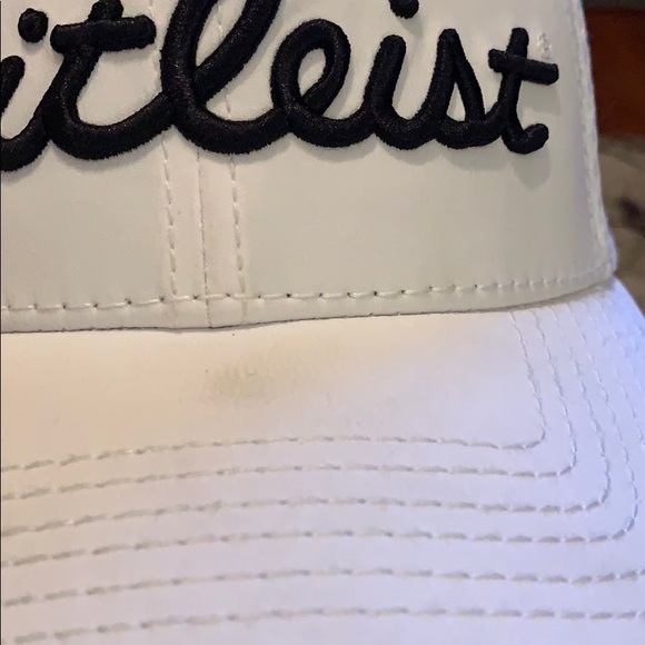 TITLEIST hat - Picture 4 of 4